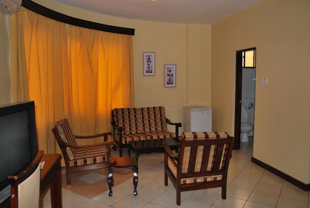 Parkview Inn Moshi Rom bilde