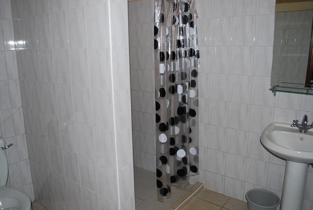 Parkview Inn Moshi Rom bilde