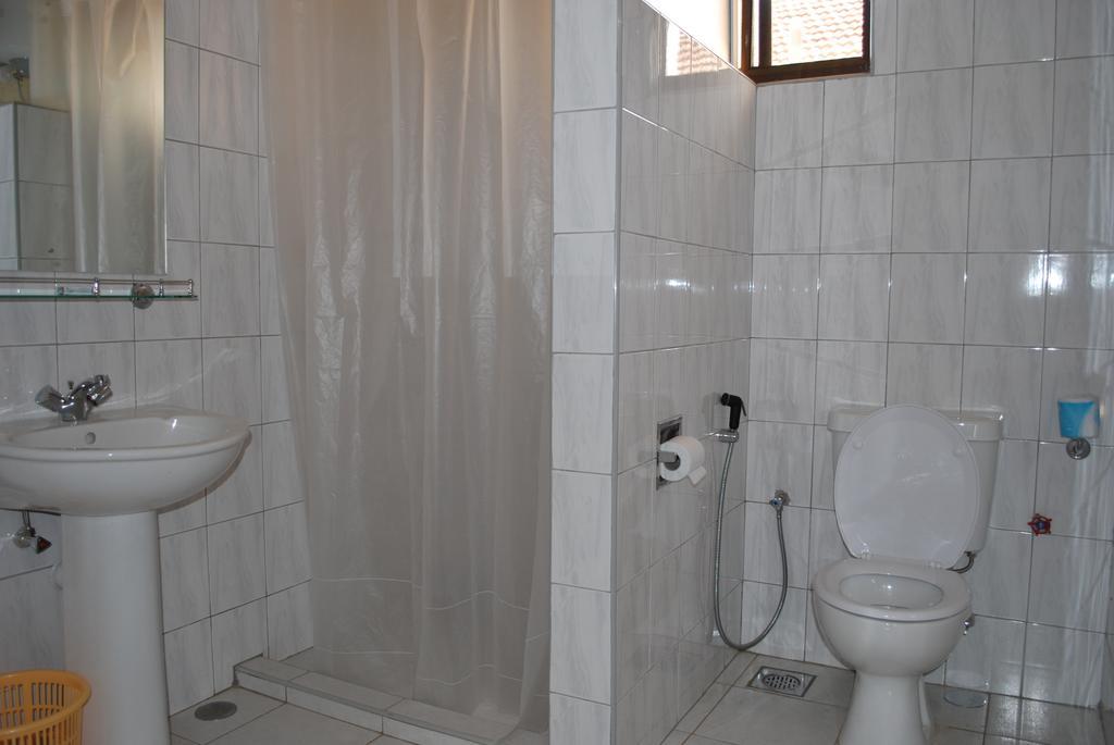 Parkview Inn Moshi Rom bilde