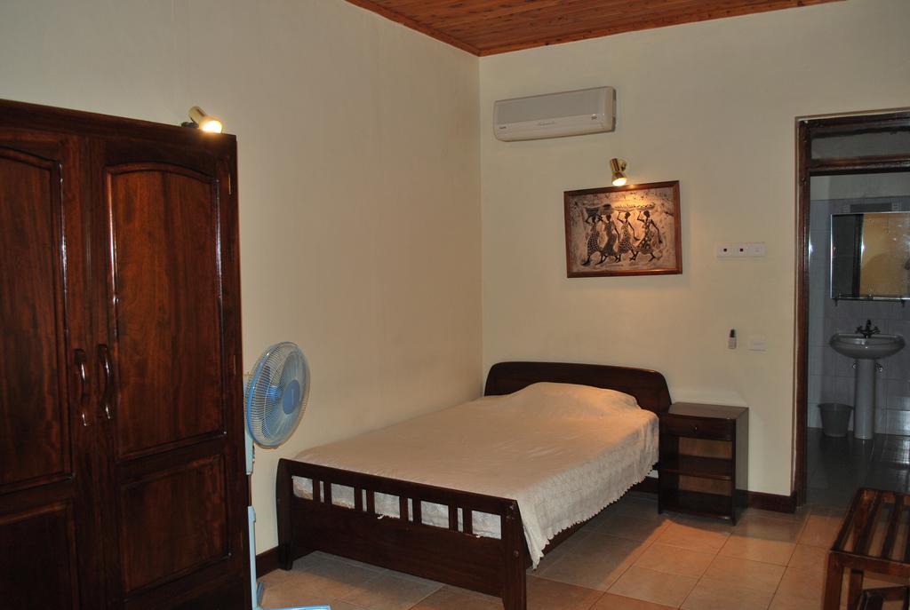 Parkview Inn Moshi Rom bilde
