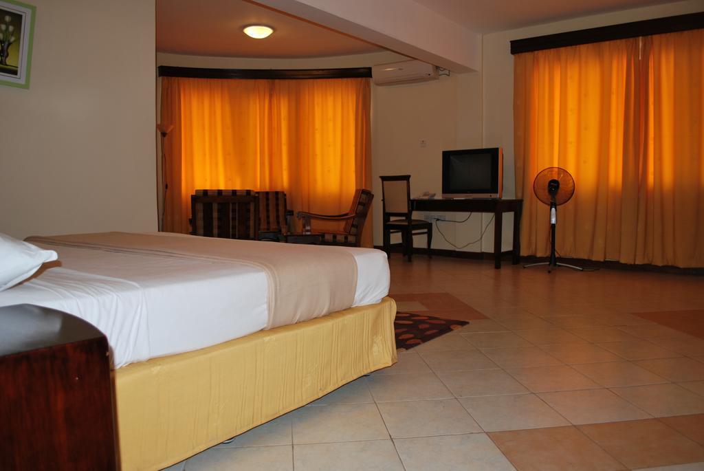 Parkview Inn Moshi Rom bilde